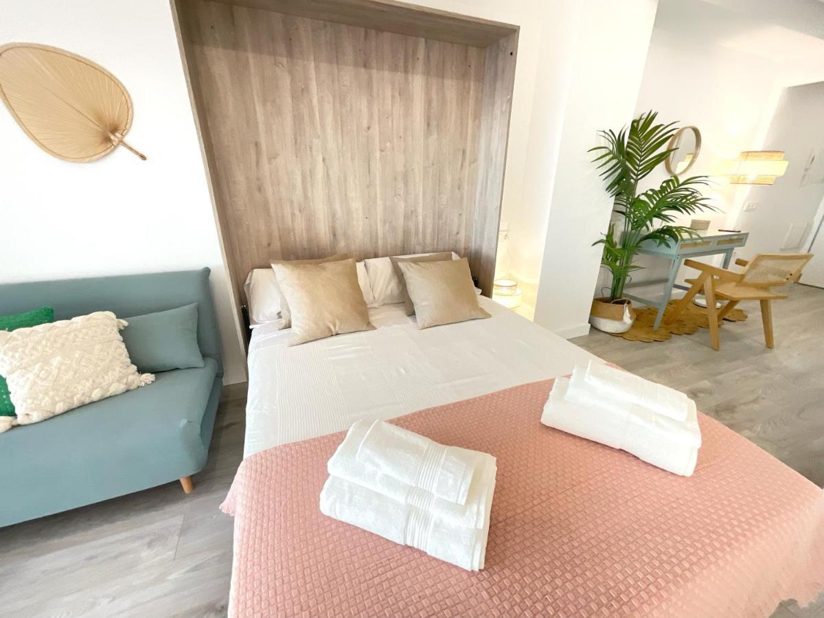 Cs6 Kaleria Suites Almeria Ngoại thất bức ảnh