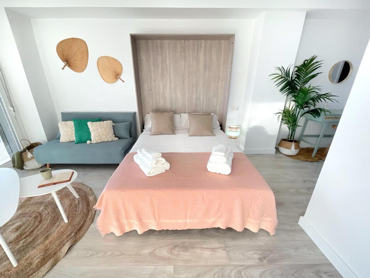 Cs6 Kaleria Suites Almeria Ngoại thất bức ảnh